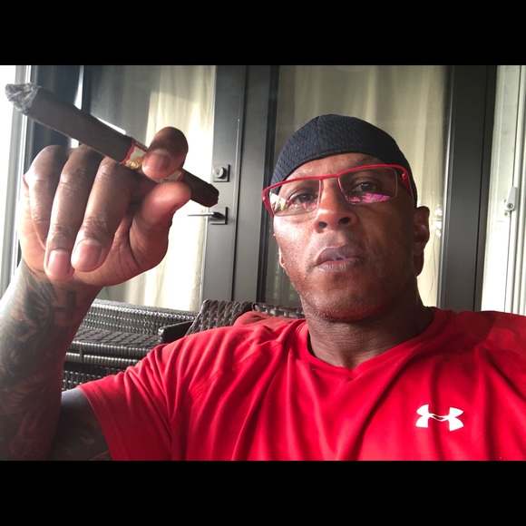 Meet your Posher, Derrick - Picture 1 of 1